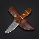 Damascus hunter knife with micarta rosewood handle and leather sheath, ideal for hunting and woodworking.