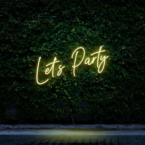 Bright 'Let's Party' LED neon sign for vibrant party decor – Ideal for birthdays, night outs, and celebrations.